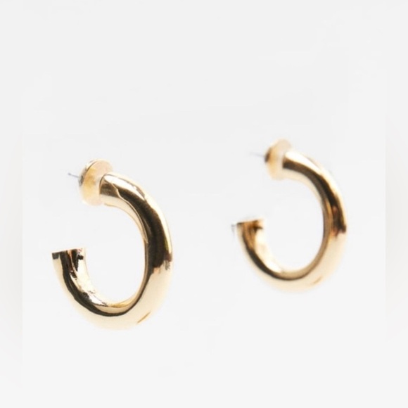 NWT Zara pack of hoop earrings ✨✨🔥🔥🔥 - Picture 4 of 9